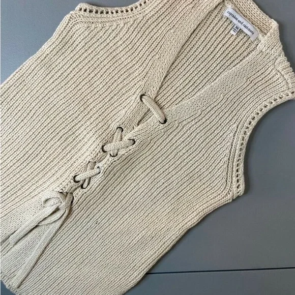 Cupcakes and Cashmere V neck knit sweater mauve - Picture 3 of 3